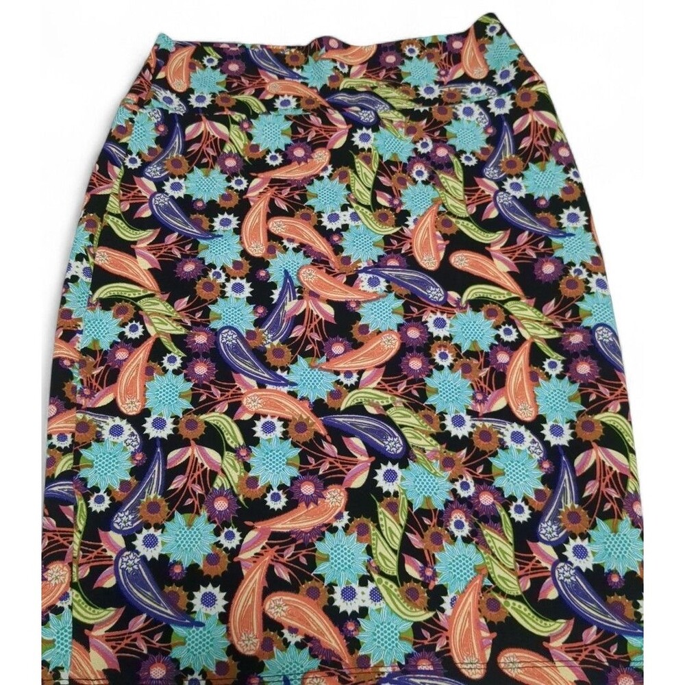 LuLaRoe Cassie Pencil Skirt  Multicolor Floral Pull On. Size Medium Unlined